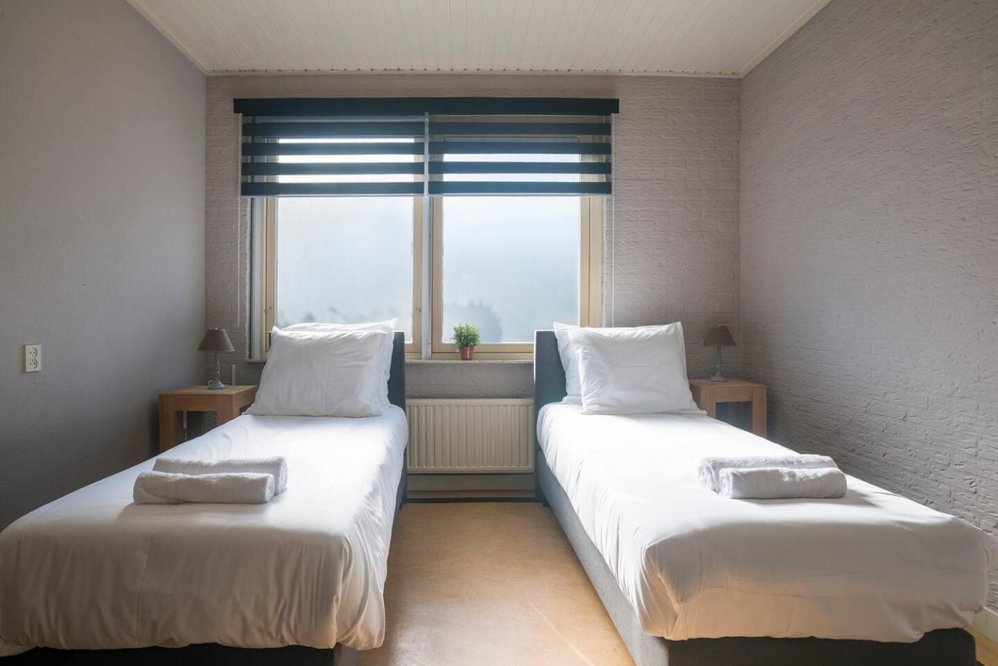 Xxl House With Free Parking & 3 Bedrooms Τίλμπουργκ Εξωτερικό φωτογραφία