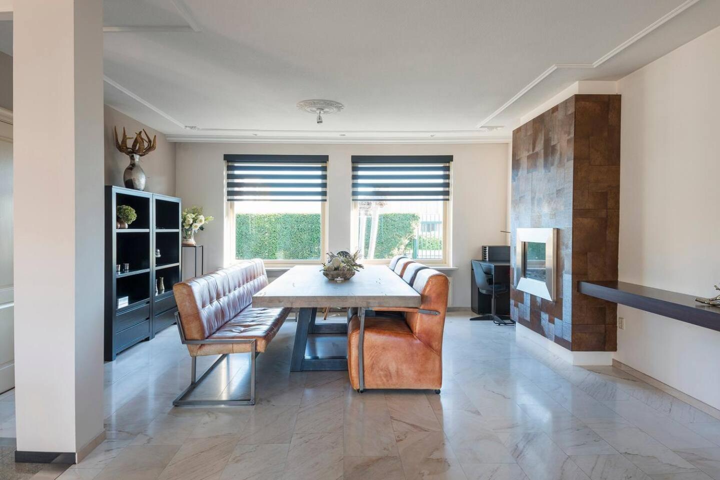 Xxl House With Free Parking & 3 Bedrooms Τίλμπουργκ Εξωτερικό φωτογραφία