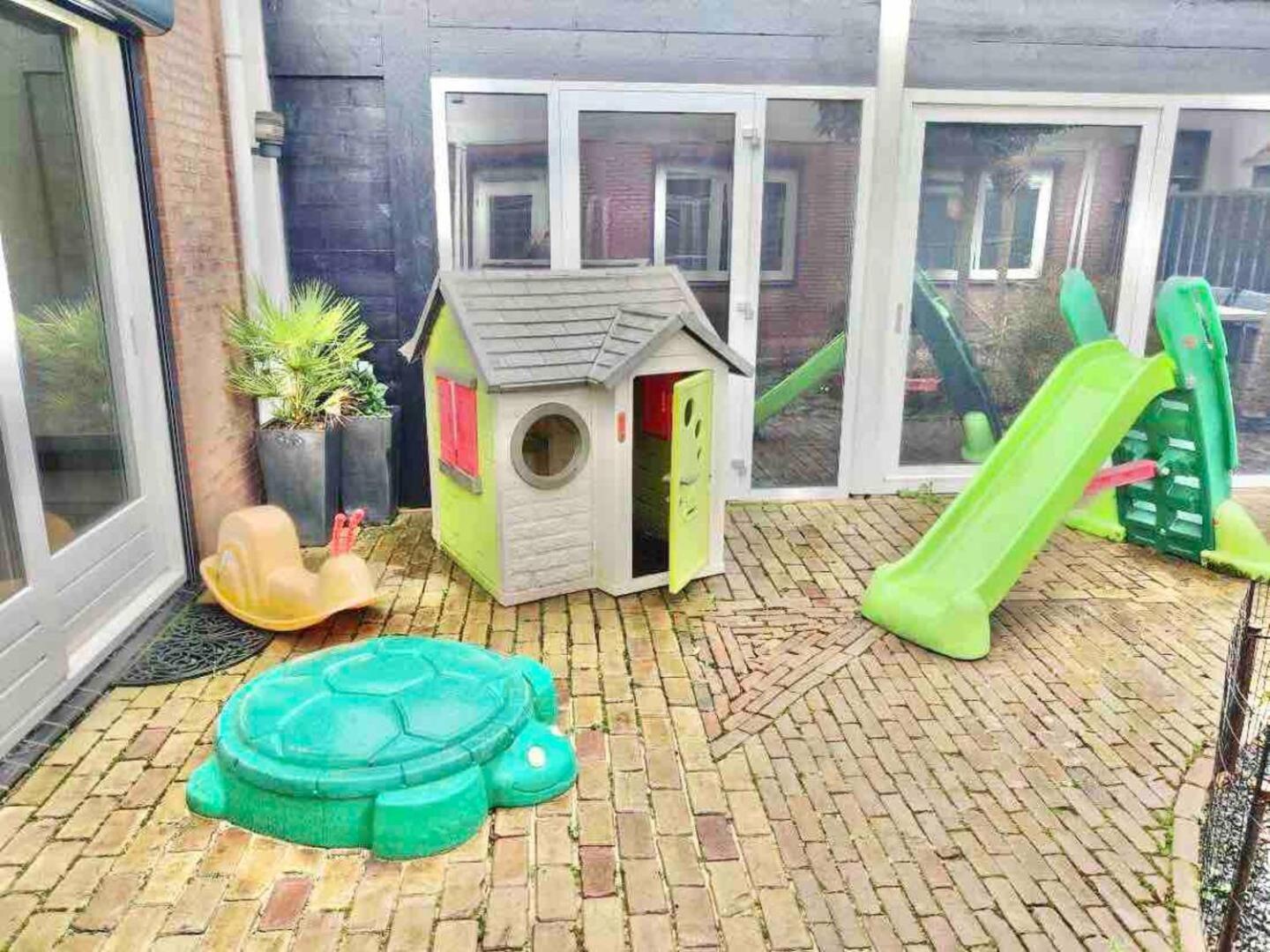 Xxl House With Free Parking & 3 Bedrooms Τίλμπουργκ Εξωτερικό φωτογραφία