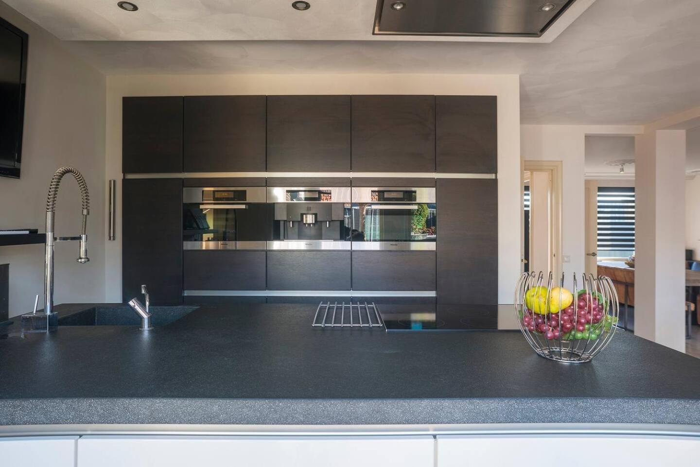 Xxl House With Free Parking & 3 Bedrooms Τίλμπουργκ Εξωτερικό φωτογραφία