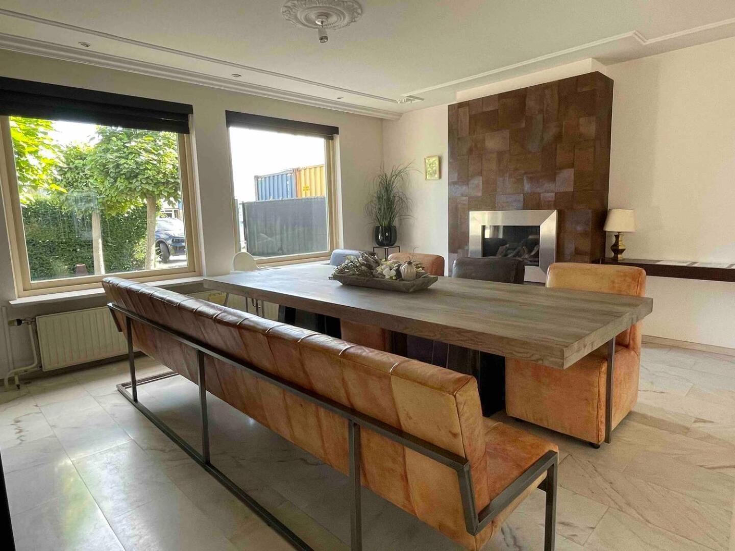 Xxl House With Free Parking & 3 Bedrooms Τίλμπουργκ Εξωτερικό φωτογραφία