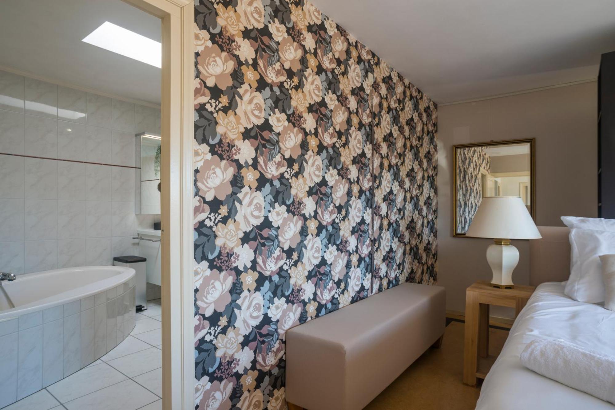 Xxl House With Free Parking & 3 Bedrooms Τίλμπουργκ Εξωτερικό φωτογραφία